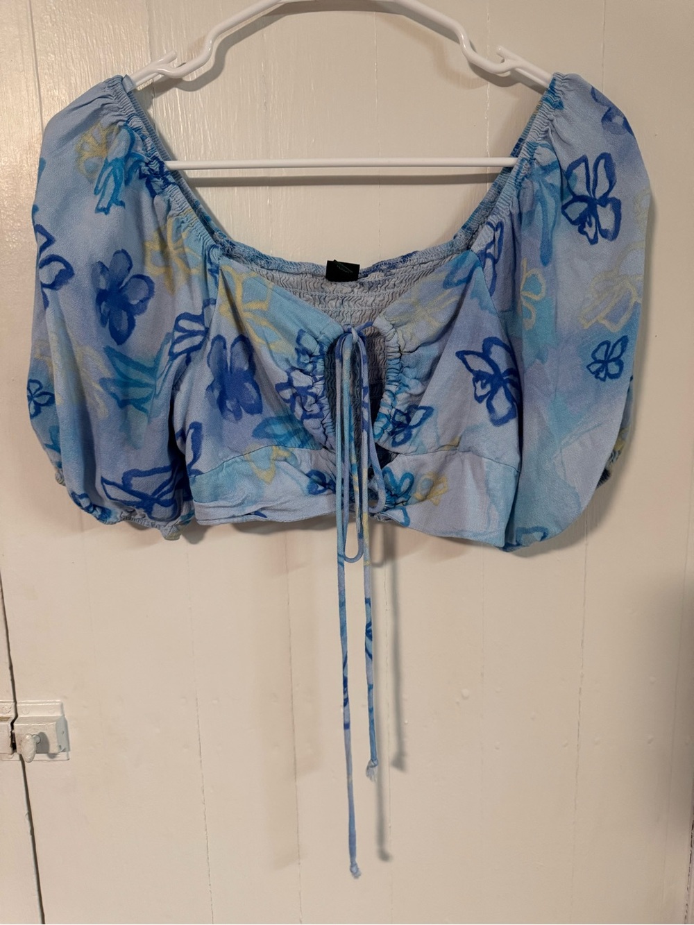 wild fable Blue Floral Puff-Sleeve Crop Top